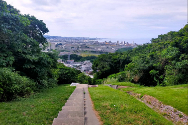 沖縄_北中城村_天国への階段（景色）